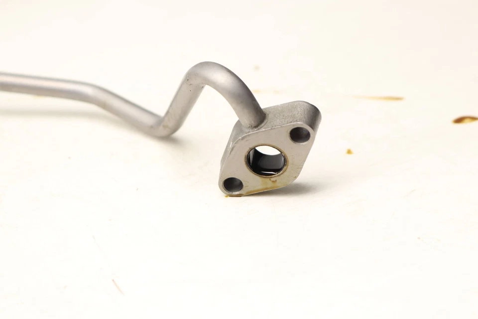 05-13 15-19 MERCEDES-BENZ S65 AMG - Right Turbo OIL Supply LINE / PIPE (FEED) - Image 2 of 4