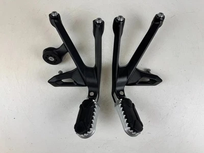 BMW R1300GS KA1 Repose-Pieds Passager Arrière Paire 2024 - Photo 1/4