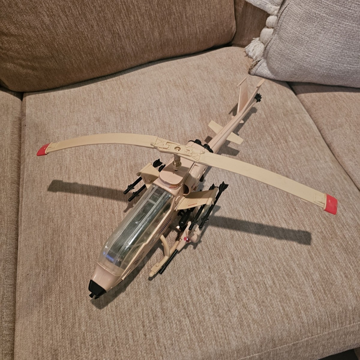 アメコミ G.I. JOE Locust Assault Copter XH-1 GI Joe 3.75