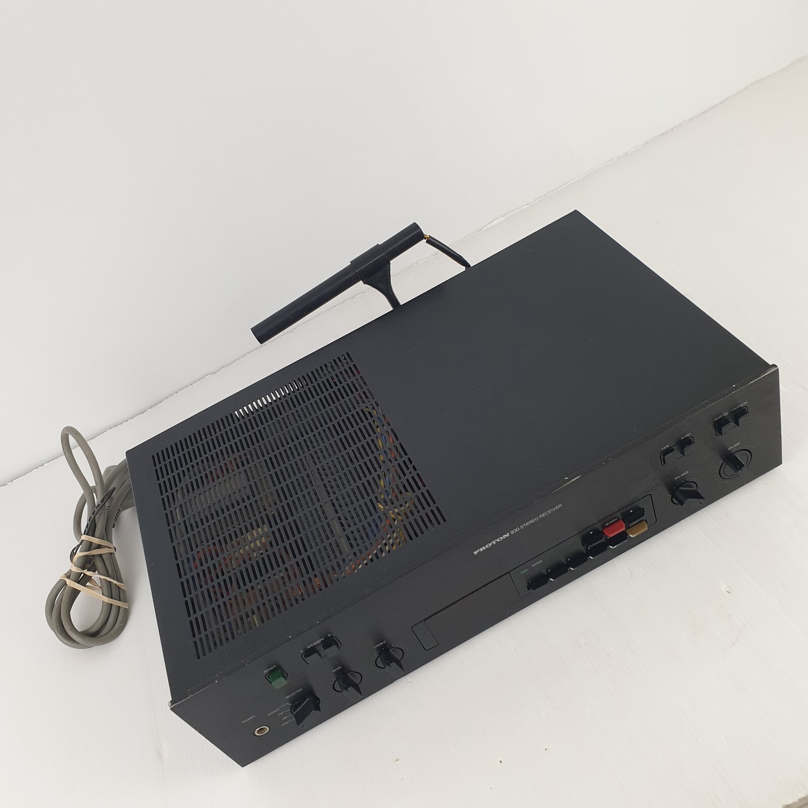 Vintage Proton 930 Stereo Receiver + Antenna Rare tested and working