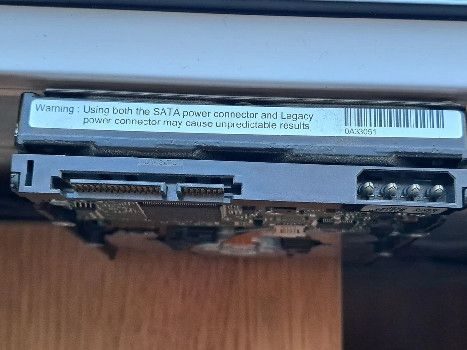 Hitachi Deskstar HDT722520DLA380 Internal SATA II Hard Drive 200GB 3,5” 7200RPM. - Image 4 of 4