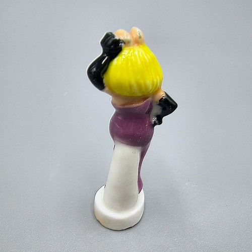 Muppets Miniature Porcelain Miss Piggy Figure Feves French Mini Fig 1.5" - Picture 4 of 4