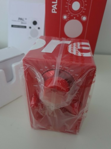 SS18 Supreme x Tivoli audio PVP £288 PAT radio Bluetooth portátil altavoz rojo - Imagen 3 de 12