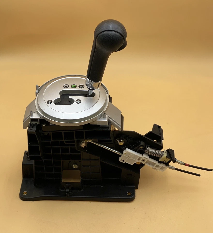 MITSUBISHI ENDEVOR PALANCA DE CAMBIOS MONTAJE DE PALANCA DE CAMBIOS DE PISO 2004-2011 OEM Foto 3 de 4