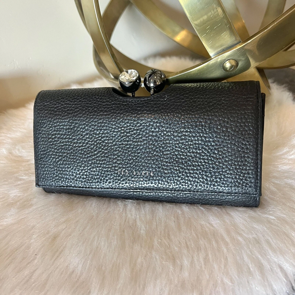 Wallet with kiss lock new arrivals