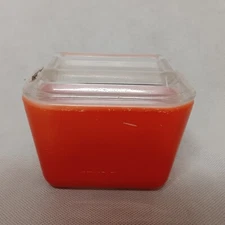 Pyrex 501 Refrigerator Dish With Lid Red 1 Pint 1950's Production