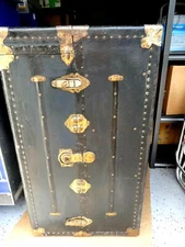 EXCELSIOR ANTIQUE STEAMER TRUNK WARDROBE DATED 1901, #5931 STANFORD, CT