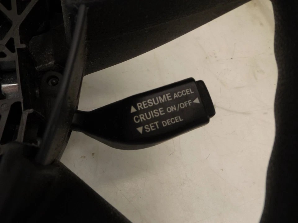 2007-2010 Chrysler Sebring Steering Wheel Used 1GA601DHAB OEM - Image 3 of 4