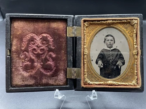 9th Plate Union Case, Ambrotype Serious Young Boy