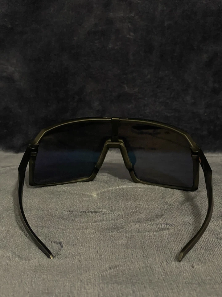 NEW Oakley OO9406 Men's Sutro Shield Sunglasses - GOLD - Image 4 of 4