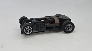 Aurora Afx Magnatraction Specialty Truck Rims Wheels Chassis Only HO Slot Car