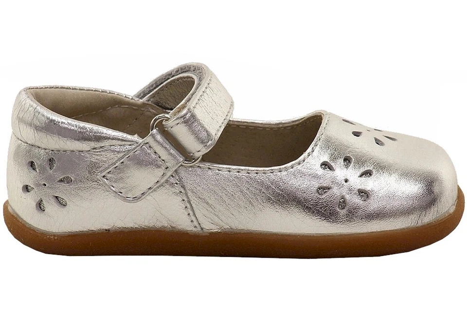 Модные серебряные туфли Mary Janes для девочек ясельного возраста See Kai Run Ginger II - Изображение 4 из 4