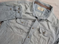 The Normal brand Shirt men's Medium Denim Chambray Pocket Collared Preppy Faded