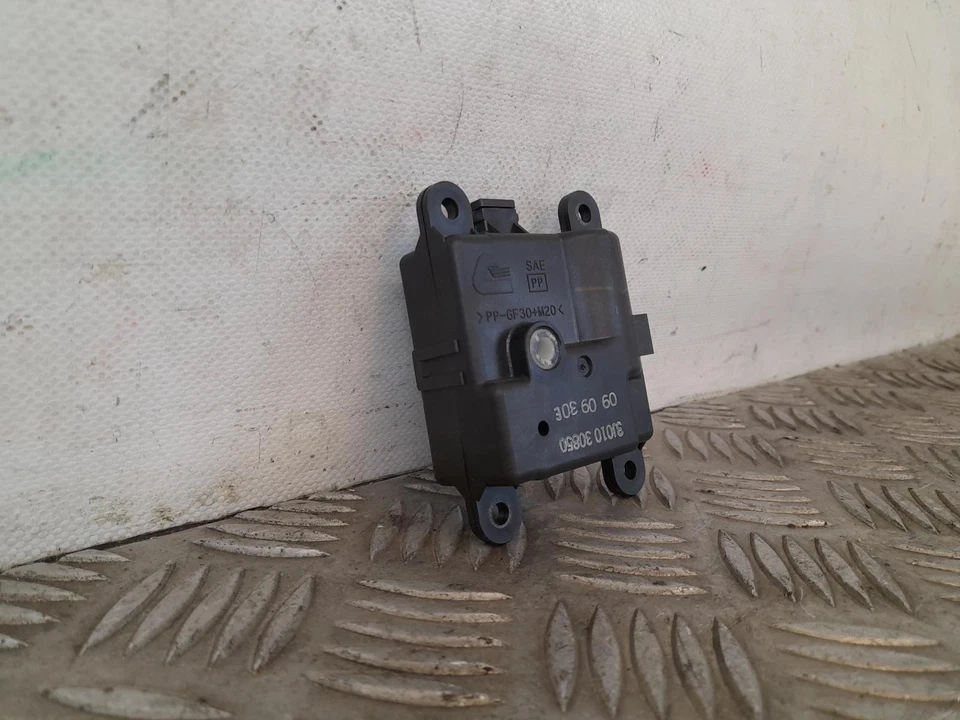 Nissan Qashqai Mk1 2006-2010 Heater Control Valve Actuator 3J01030850 - Image 2 of 4