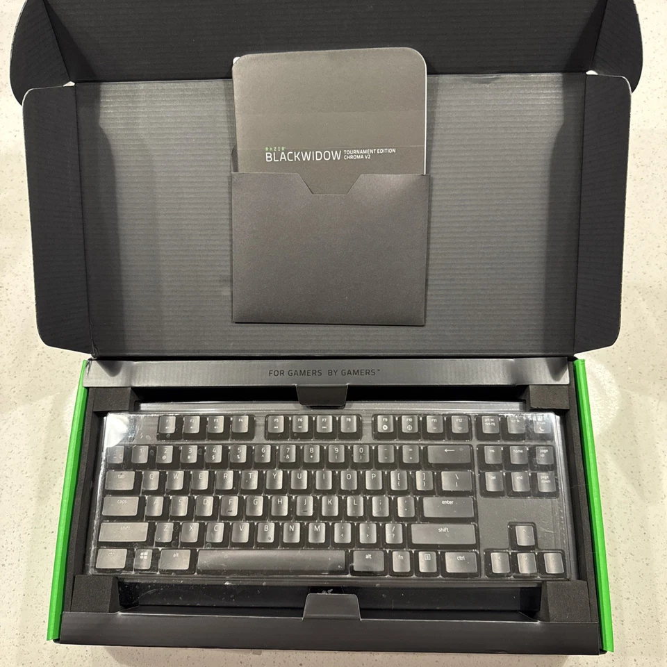Razer BlackWidow Tournament Edition Chroma V2 Mechanical Keyboard GREEN SWITCH - Image 2 of 4