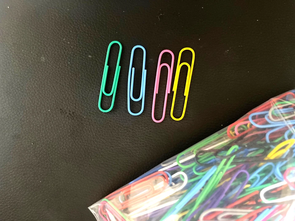 Paper Clips, 240pcs Large Size Colored, PaperClips Assorted Colors NEW - Image 3 of 4