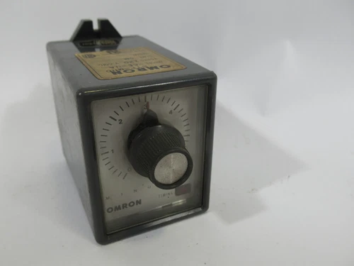 Omron STP-MND-AE-UA Synchronous Motor Timer 0-6min *Crack to Back* USED