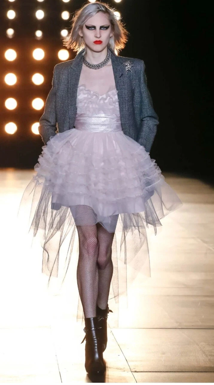 SAINT LAURENT (YSL) Abito Saint Laurent senza spalline in tulle Parigi settimana della moda nuovo con etichetta EU 36 US 4 rosa