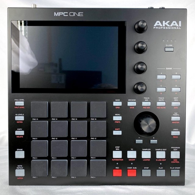 akai professional mpc one vs akai professional mpd218 akai professional mpc one vs akai professional mpd218