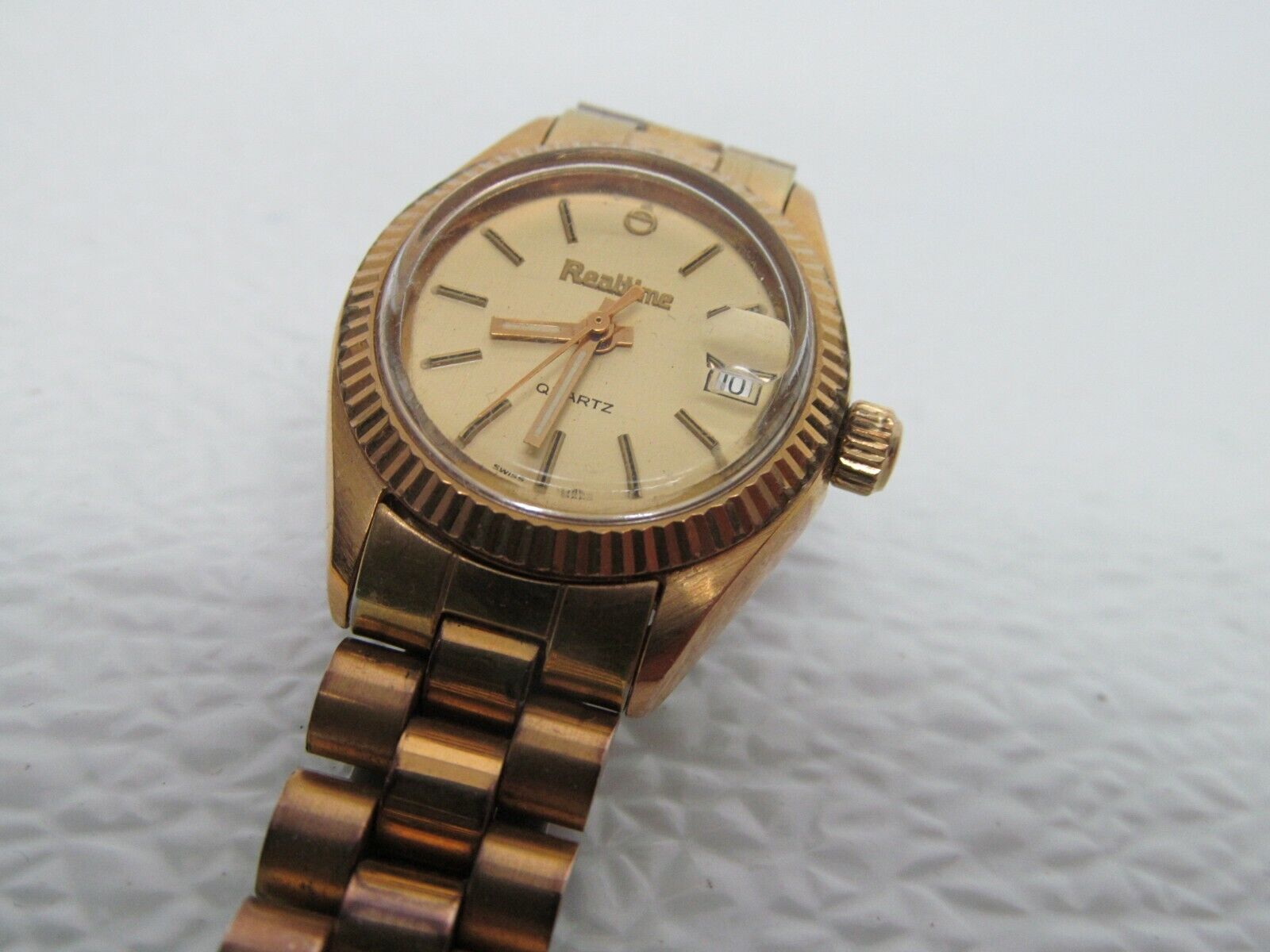 vtg Realtime Swiss 110691 Quartz  Watch Gold Tone Water Resistant