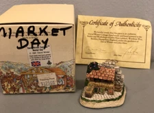 David Winter Cameos Market Day Miniature Sculpture, With Box, 1991, NEW in Box