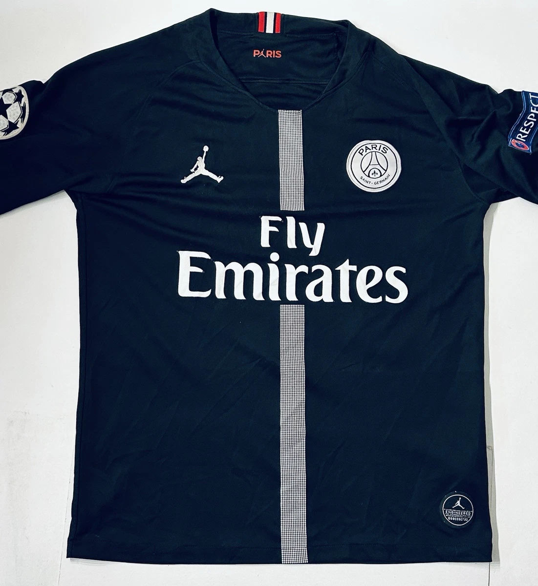 Preços baixos em Paris Saint-Germain Masculino Preto fã de Futebol