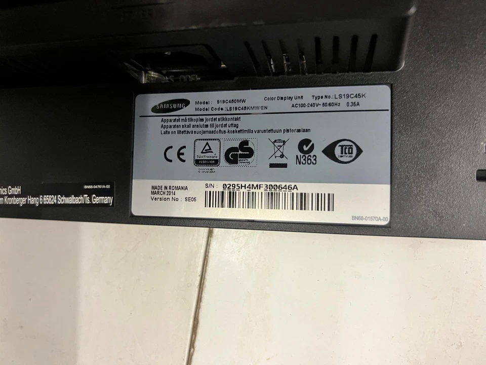 Samsung 19-inch 5:4 LED TN Monitor S19C450 DVI VGA, 5ms, Rotatable with Stand - Image 4 of 4