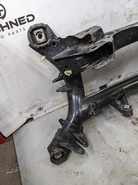 BMW 430i xDrive 2017-2020 suspensión trasera travesaño subchasis 6-851-656 OEM Foto 2 de 4