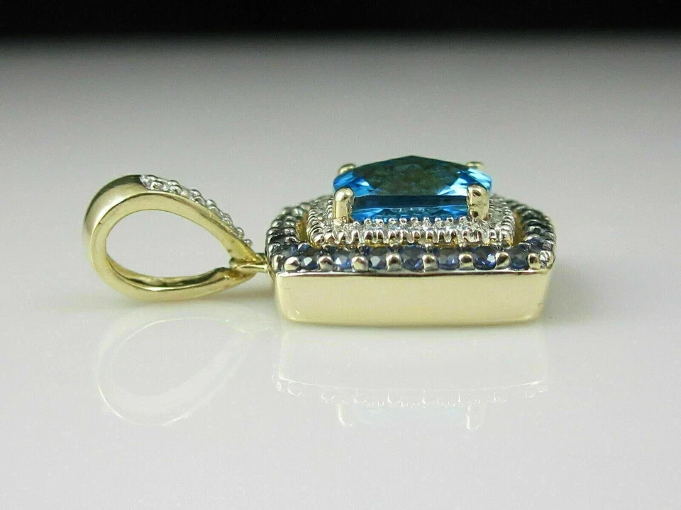 Colgante para mujer 2 quilates con topacio azul Londres creado en laboratorio chapado en oro amarillo de 14 k Foto 4 de 4