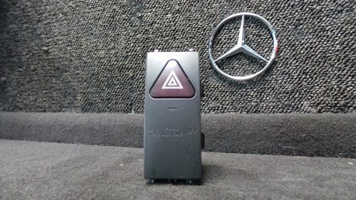 A36-81 * Mercedes-Benz W212 E-Klasse Warnblinker Schalter   A2129052600 Q1