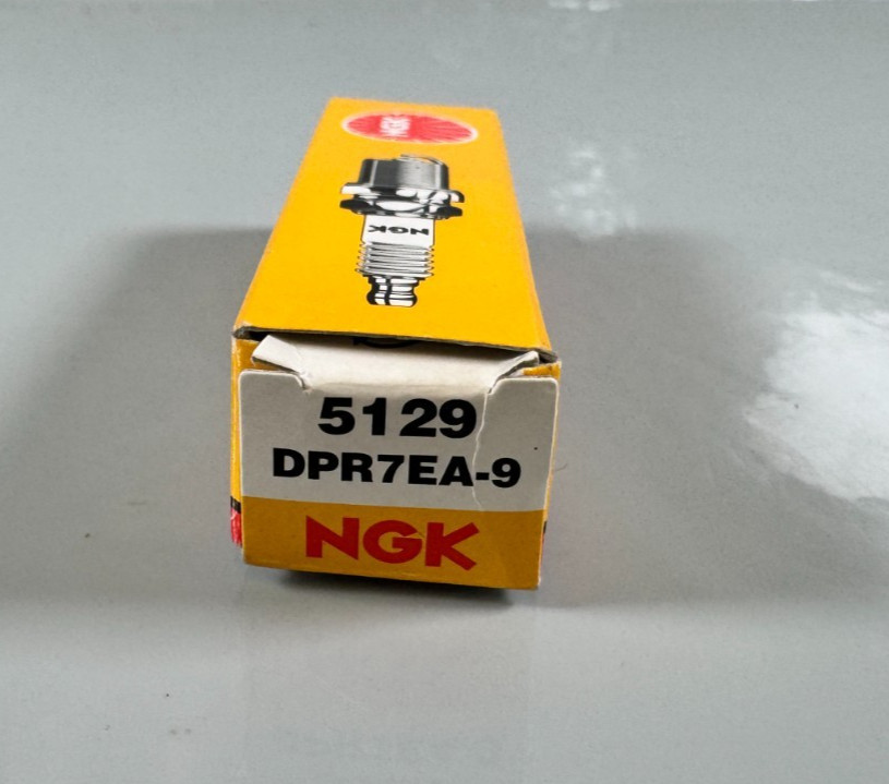 NGK DPR7EA-9 Spark Plug 5129 DPR7EA9 Standard Resistor Sparkplug