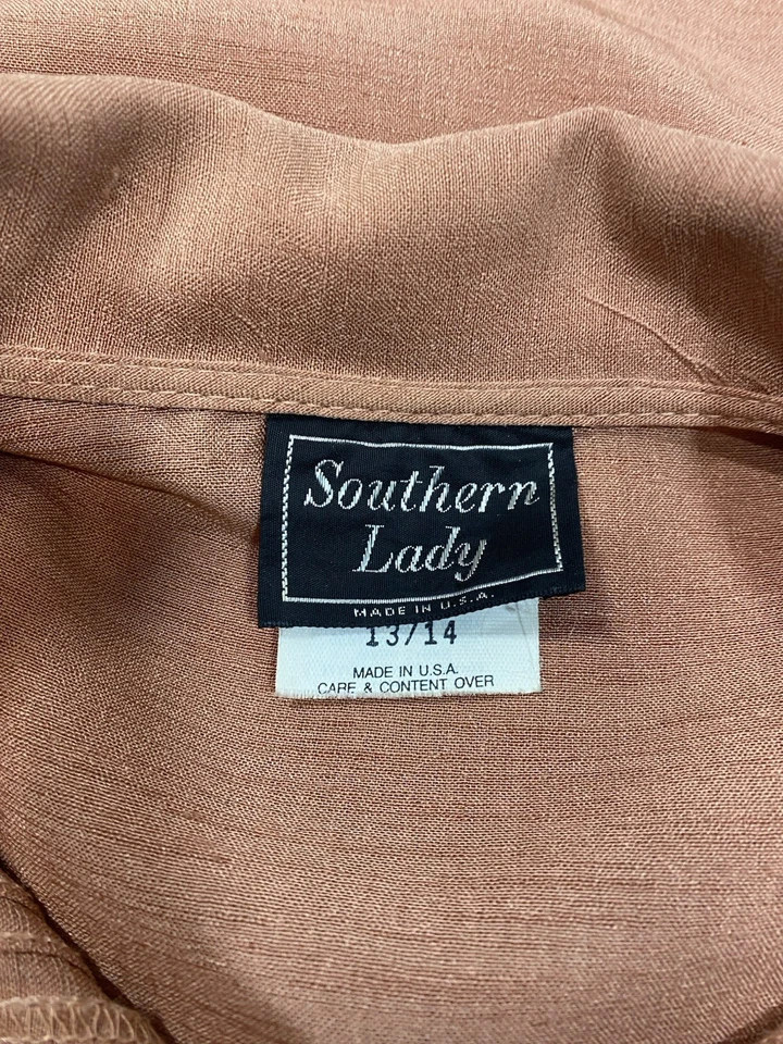 Blusa Vintage TALLA GRANDE Marrón Tostado DAMA SUREÑA 70s 80s Plisada Clásica Foto 2 de 4