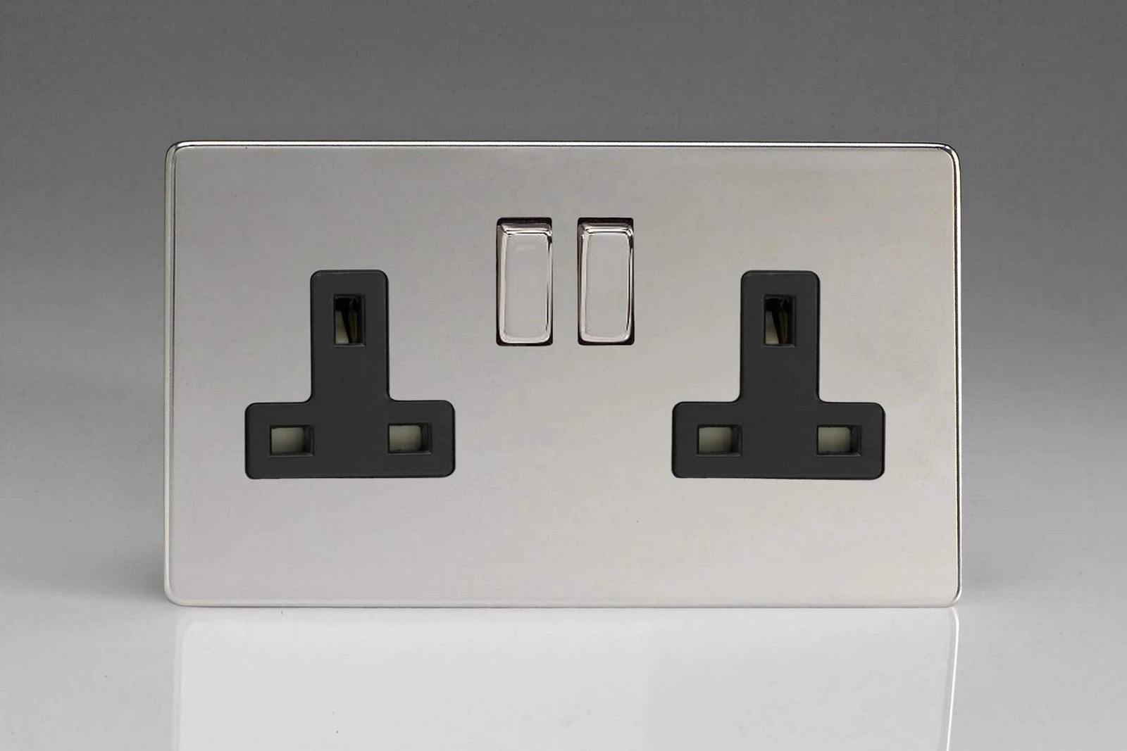 Varilight XDC5BS 13A Socket 2-Gang Polished Chrome Black