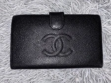 AUTHENTIC CHANEL Vintage TIMELESS BLACK CAVIAR LEATHER WALLET (Gorgeous) 