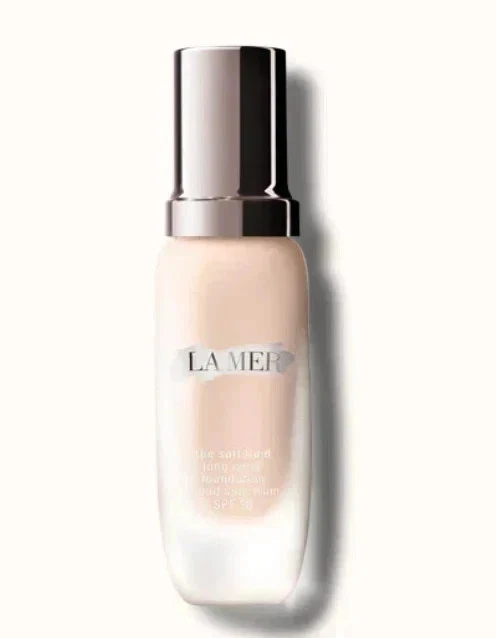 La Mer The Soft Fluid Foundation SPF 20 - 1 oz | Long-Wear | Select Shade | New - Image 2 of 4