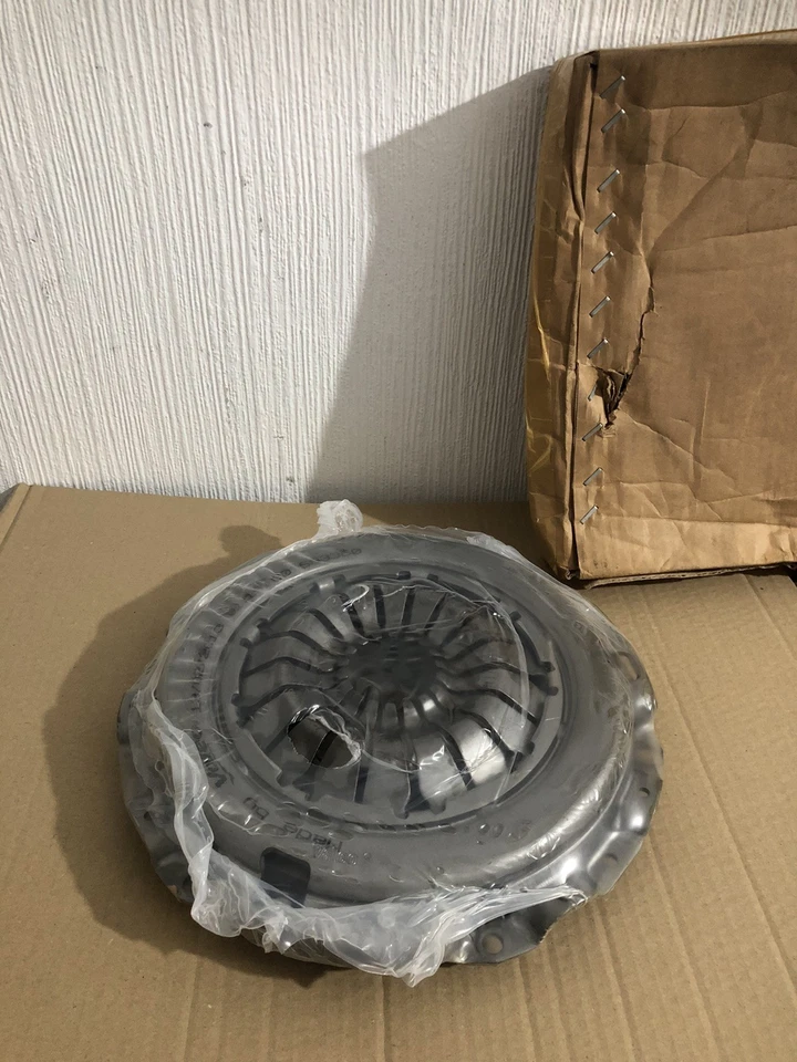 Valeo Clutch Kit 2PCS (Cover+Plate) for FORD TRANSIT CONNECT TDCi 1.8D 04 to 13 - Image 2 of 4