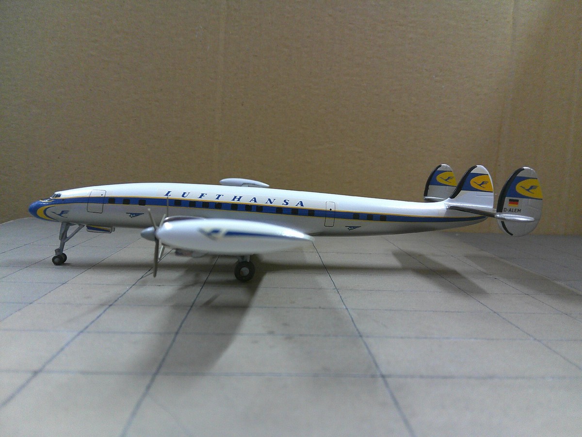 Lockheed L-1049 Super Constellation D-ALAM Lufthansa 1:200 scale