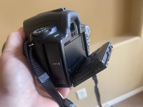 Sony Alpha DSLR-A390 14.2MP Digital SLR Camera Bundle - Picture 6 of 22