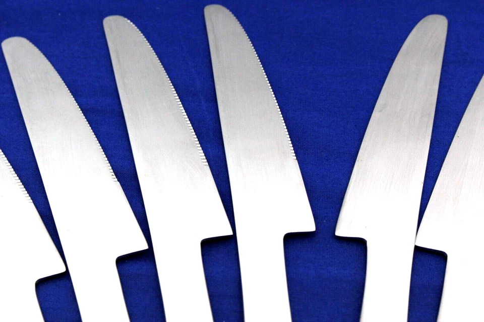 JUEGO DE 12 TENEDORES DE CENA SATINADOS "WAVE", CUBIERTOS DE ACERO INOXIDABLE 18-10 SPLENDIDE Foto 3 de 4