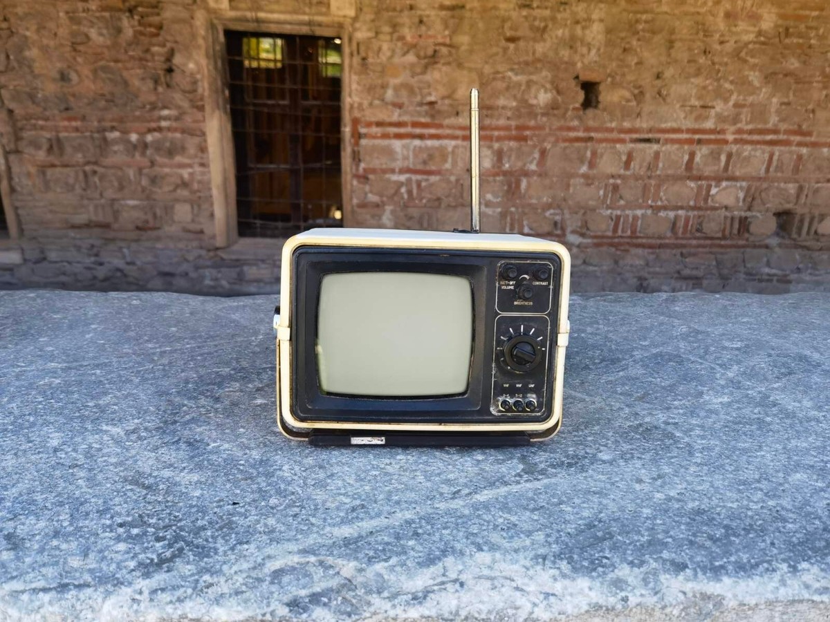 Vintage mini portable Tento television, Shiljalis 405D mini