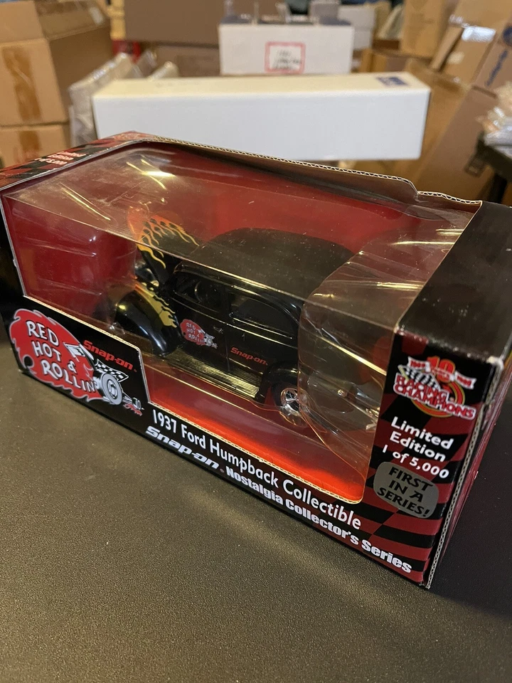 Racing Champions - Snap-on Nostalgia Collectors Series - Ford Humpback 1937 Foto 2 de 4