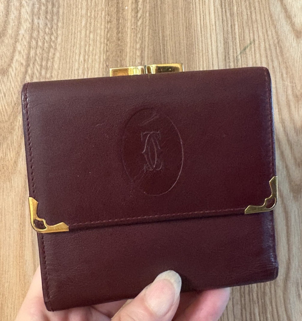 Auth Cartier Mustline Leather  Trifold Kisslock Wallet