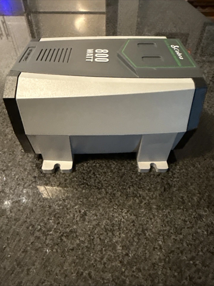 Cobra Model # CPI490 400W Power Inverter, DC to AC Power Inverter, NO CABLES - Image 3 of 4