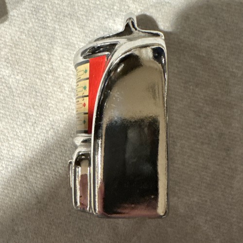 Vintage 1950's Diner Table Jukebox Salt & Pepper Shakers Chrome Look Vandor NOS - Picture 6 of 10