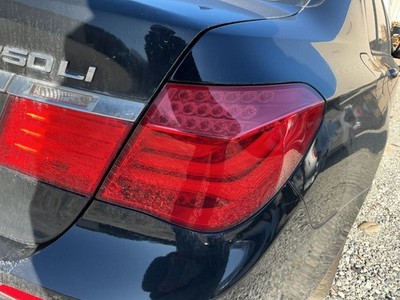 Passenger Tail Light Quarter Panel Mounted Fits 09-12 BMW 750i 4912041