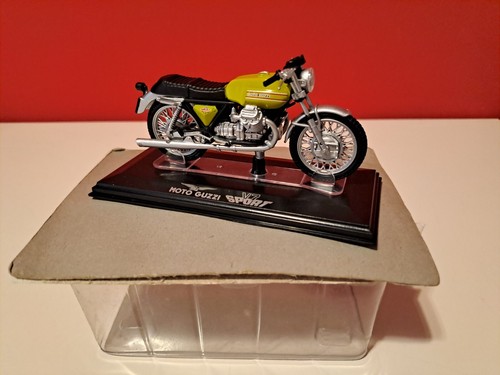 Modelli Moto Guzzi 1/24 - Foto 10 di 13