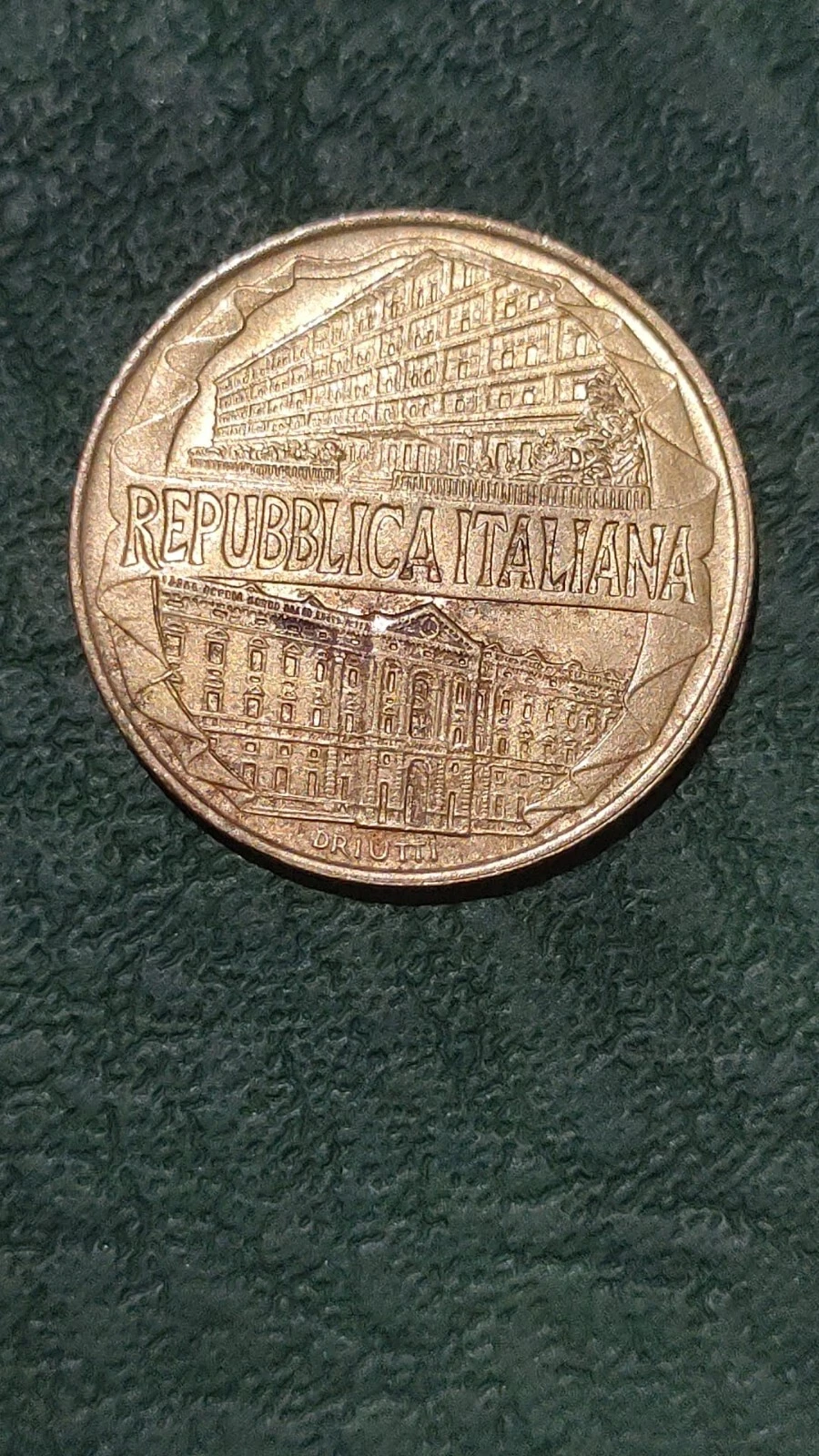 Foto 2 di 2