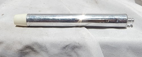 Linterna Penlight ideal para un kit de supervivencia - Imagen 3 de 3