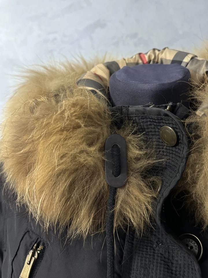 Женские Burberry черный парка Gus вниз пуховик с капюшоном меха пальто размер L США M - Изображение 3 из 4