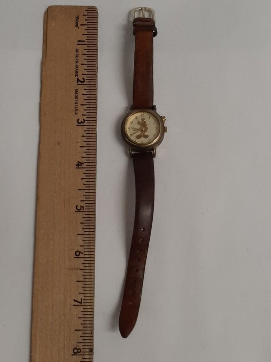 Vintage Disney MUSICAL Ladies Watch: Golden Mickey (mu0668